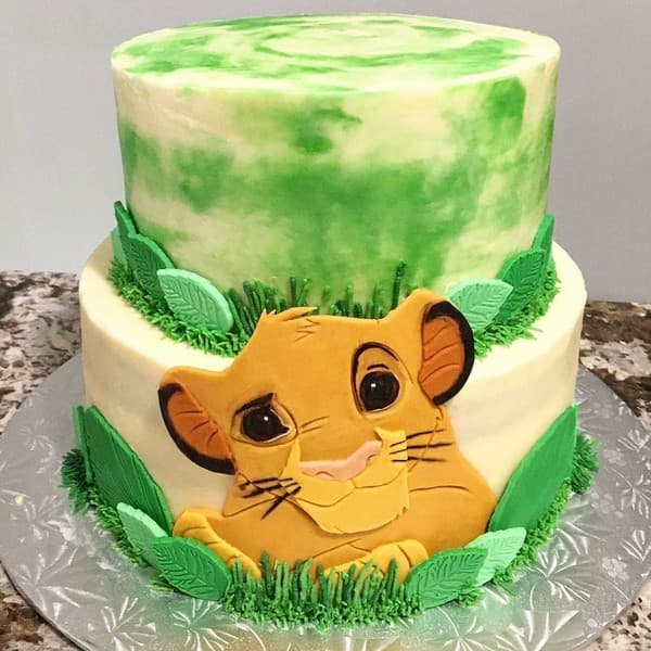 Lion King cake made with simba's face